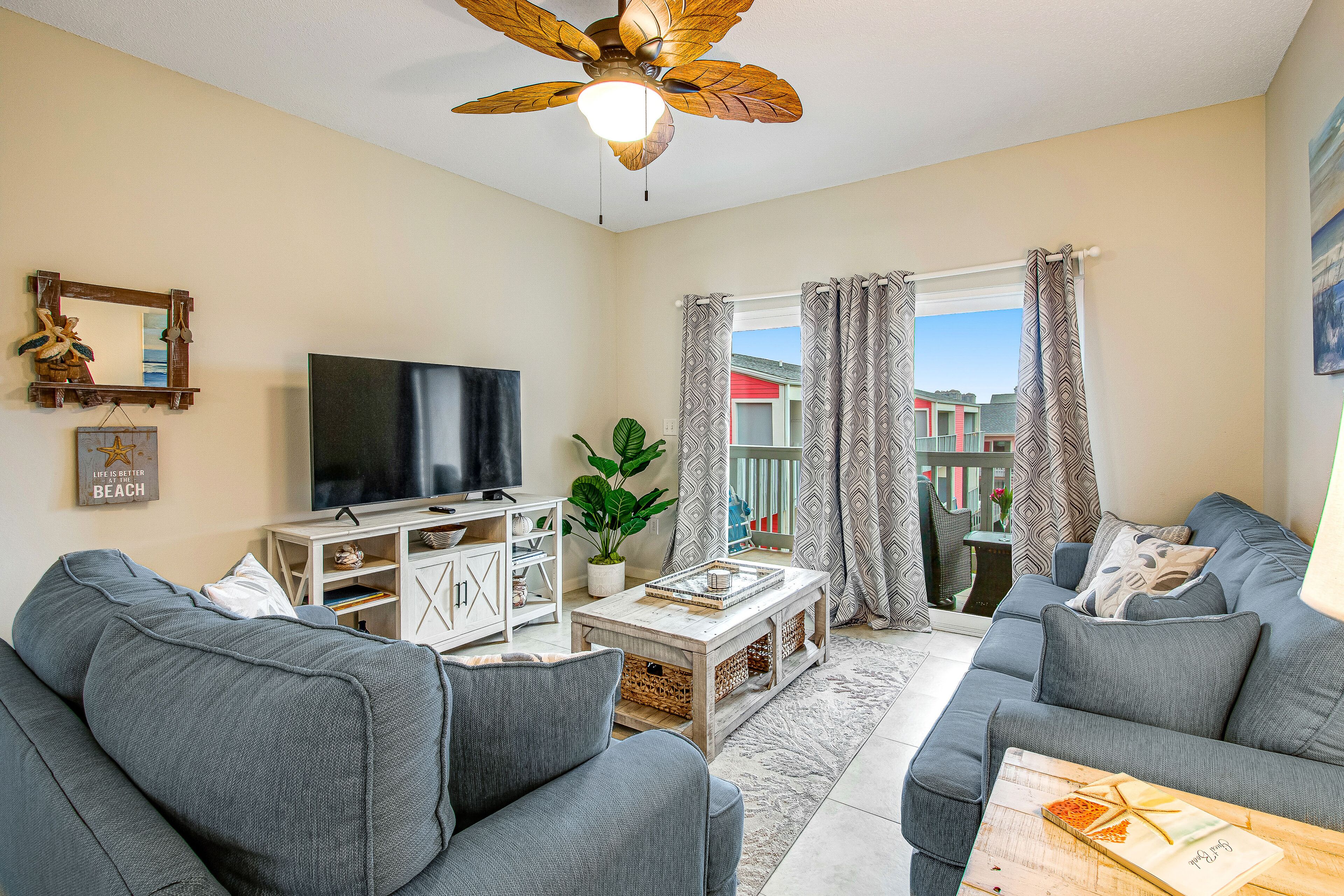 Cozy coastal condo with pool, fast WiFi, central AC, & easy beach access