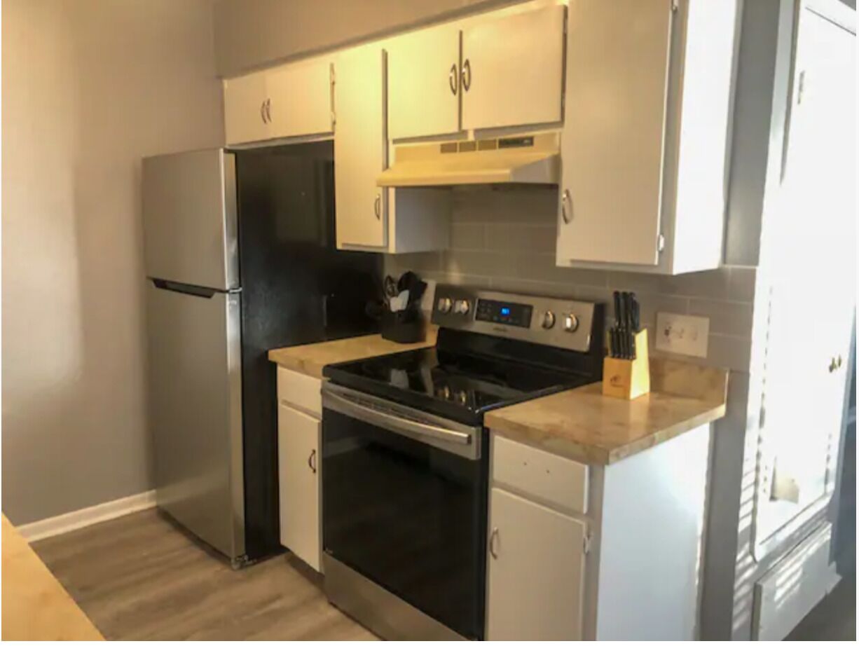 One bed/one bath apartment ★ Experienced Hosts ★