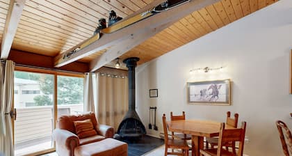 Sierra Del Sol | Ski-In, Ski-Out Townhome & Slope-View Balcony