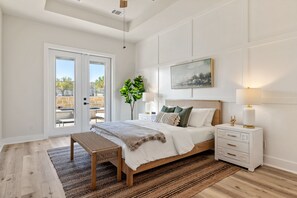 5 bedrooms, desk, iron/ironing board, free WiFi