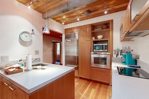 Modern mountain-view getaway w/ fireplace - walk to private ski locker by lifts