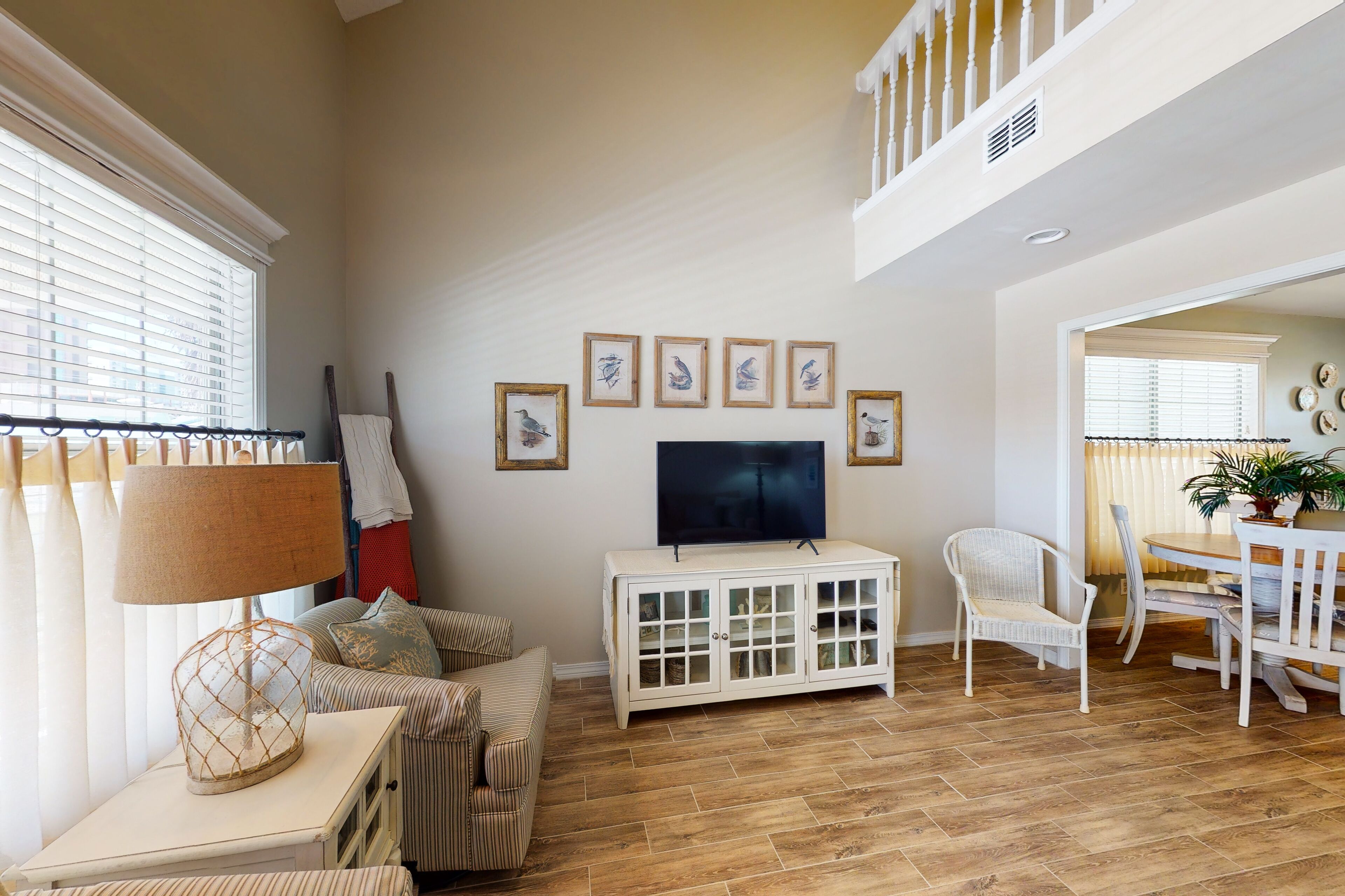 Tranquil Gulf escape with 2 decks, beach access nearby, central AC & free WiFi