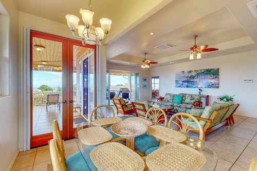 Ocean-view Waikoloa Village retreat with air conditioning - discounted golf