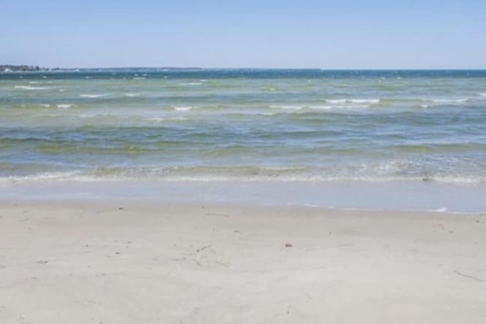 BAYHAMAS ✌️❤️ Beachfront Home 3 Bedrooms-Private-White Stone- Sauna-Dock