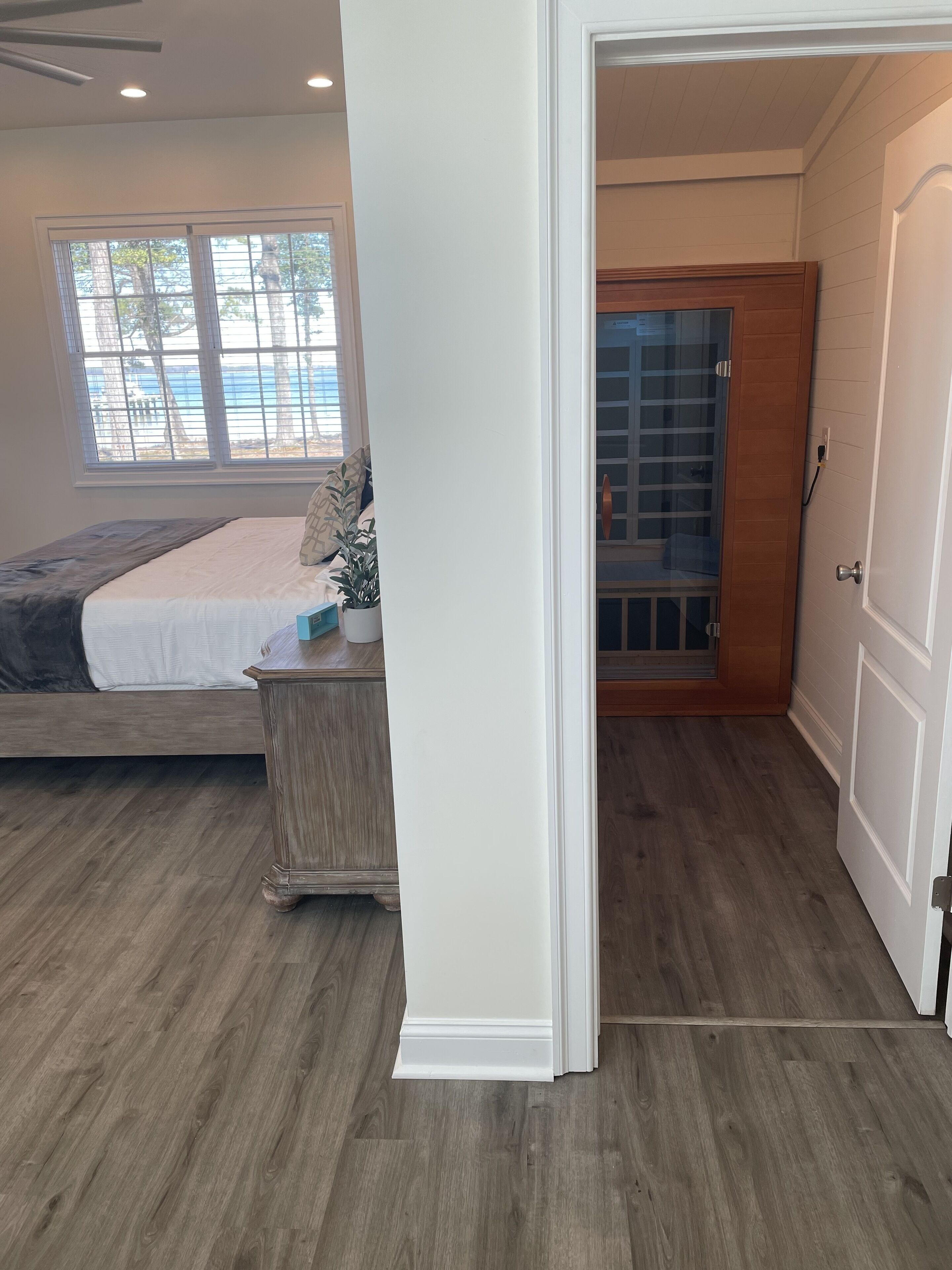 BAYHAMAS ✌️❤️ Beachfront Home 3 Bedrooms-Private-White Stone- Sauna-Dock