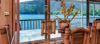 Oceanfront Kealakekua Bay Retreat w/ Breathtaking Views from Every Room