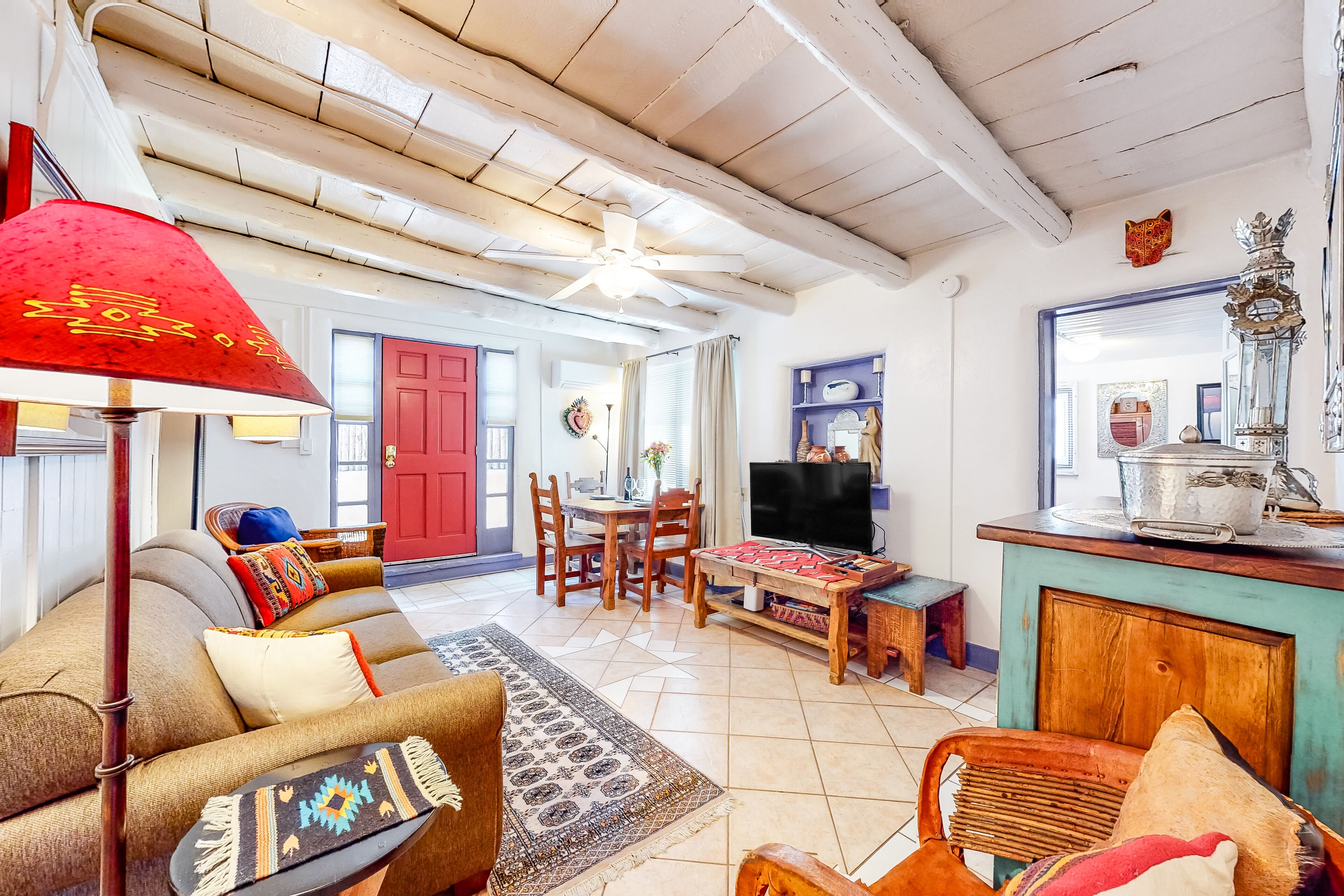 Charmed casita with private yard, patio, & walk to the plaza - snowbirds welcome