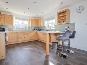 코티지 | 전용 주방 | 냉장고, 식기 세척기, 전기 주전자, 토스터