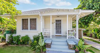 Newly-upgraded home with Diamond Head views - walk to Waikiki Beach