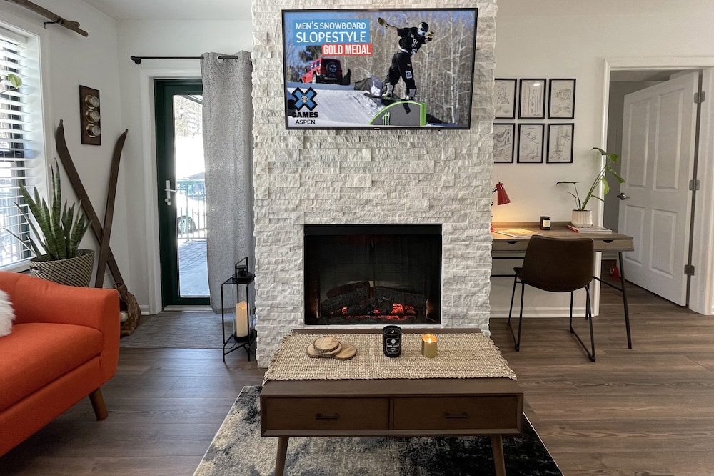 Newly Renovated Condo at the Base of Mountain Creek