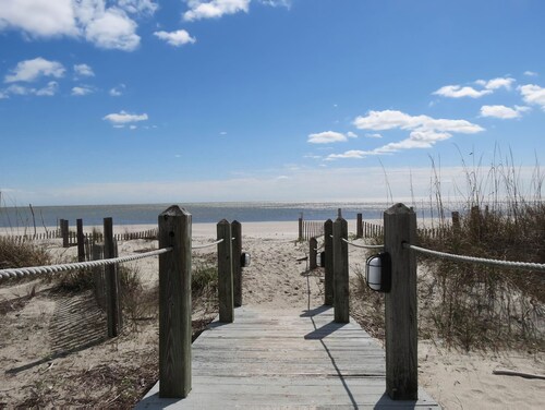 Daufuskie Island SC Spacious 3 Bedroom Ocean Front Condo