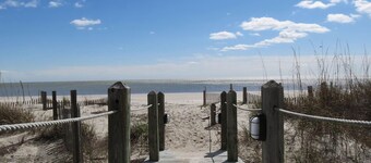 Daufuskie Island SC Spacious 3 Bedroom Ocean Front Condo