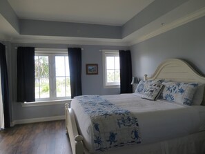 3 bedrooms, iron/ironing board, travel cot, free WiFi