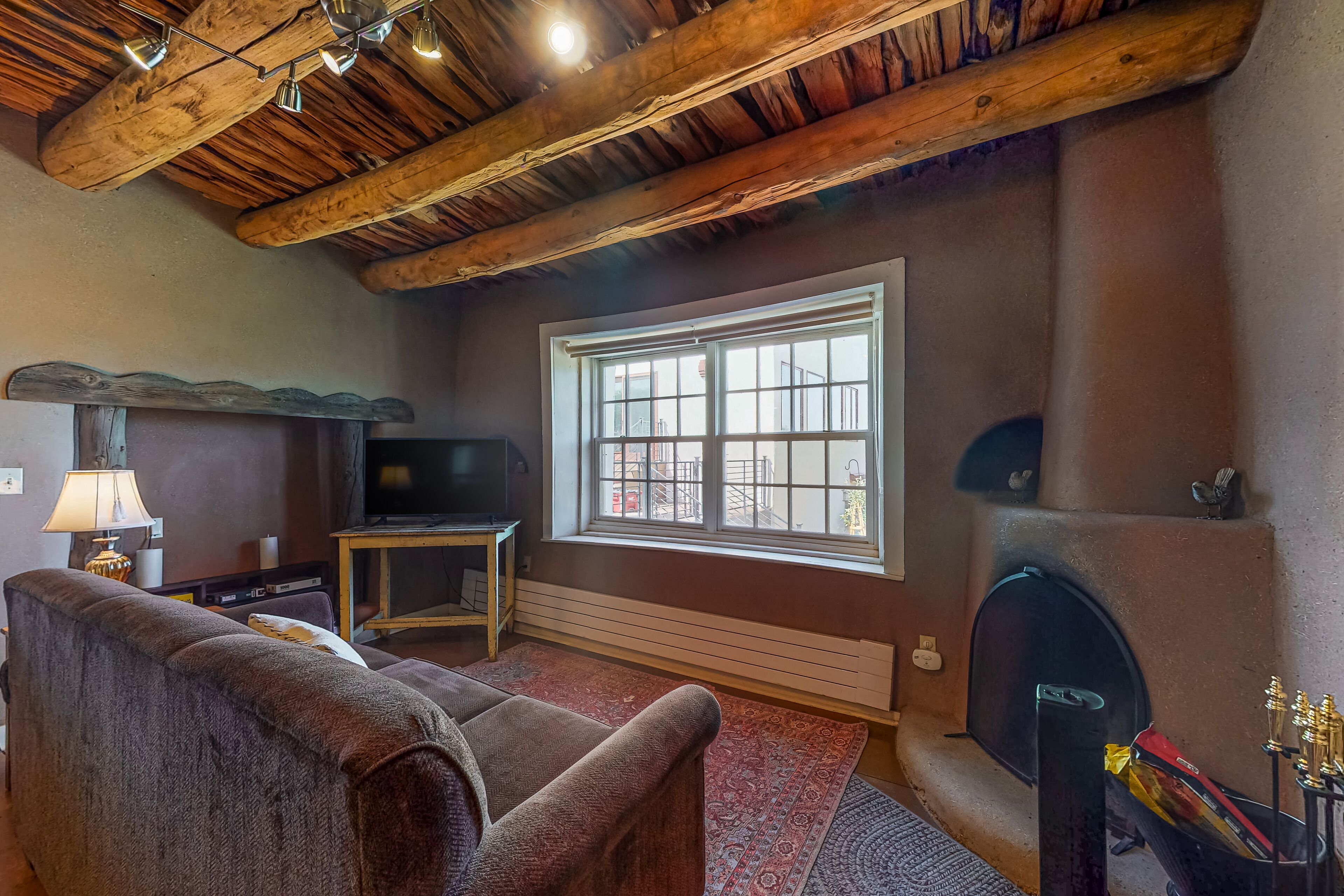 Luxe 2-Unit Hideaway: Suite & Casita w/ Full Kitchens - Walk to Dining, Dogs OK