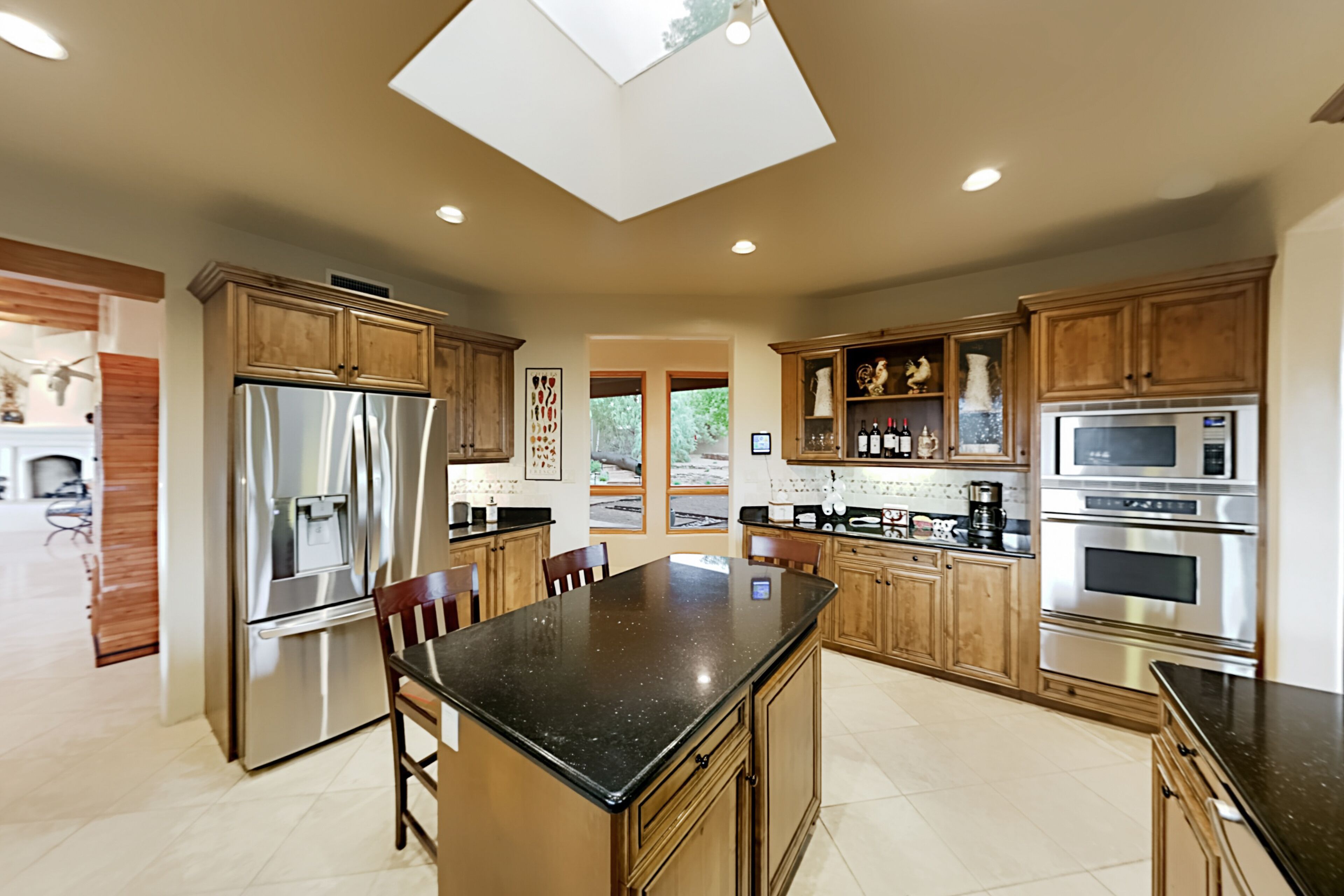 Casa del Oso - luxury updates, central AC & Sangre de Cristo Mountain views