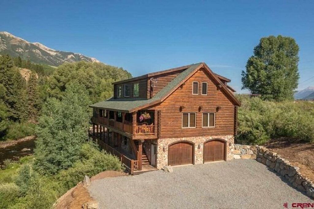 Spacious, Luxury Log Home! Private River Frontage