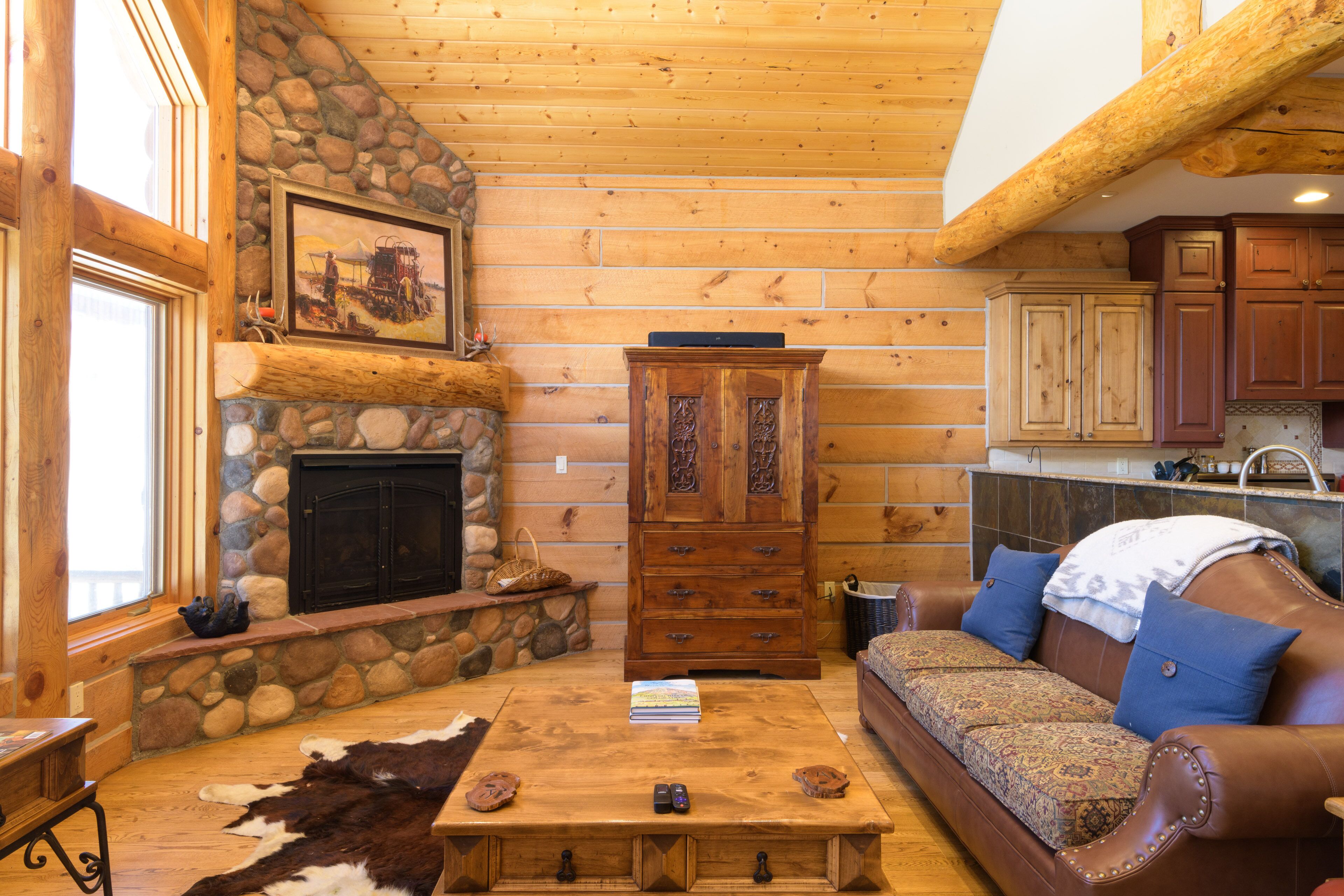 Spacious, Luxury Log Home! Private River Frontage