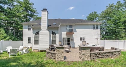 Luxury Villa-Hot Tub-Chef’s Kitchen-King Suite-Ski