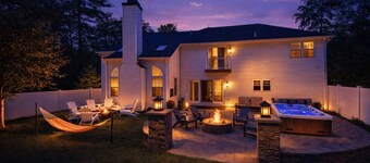 5BR Sleeps 12 • Hot Tub • 2 Fire Pits • Game Room • Backyard Oasis