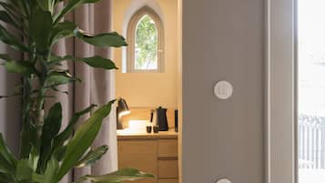 Deluxe Double or Twin Room | Premium bedding, minibar, in-room safe, individually decorated