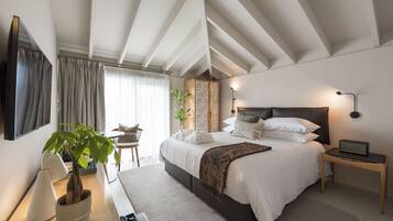 Ropa de cama de alta calidad y minibar