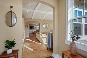 Smart TV, fireplace, offices