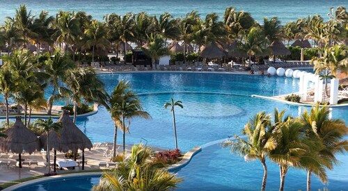 Beautiful location, with every amenity. You wont want to leave!