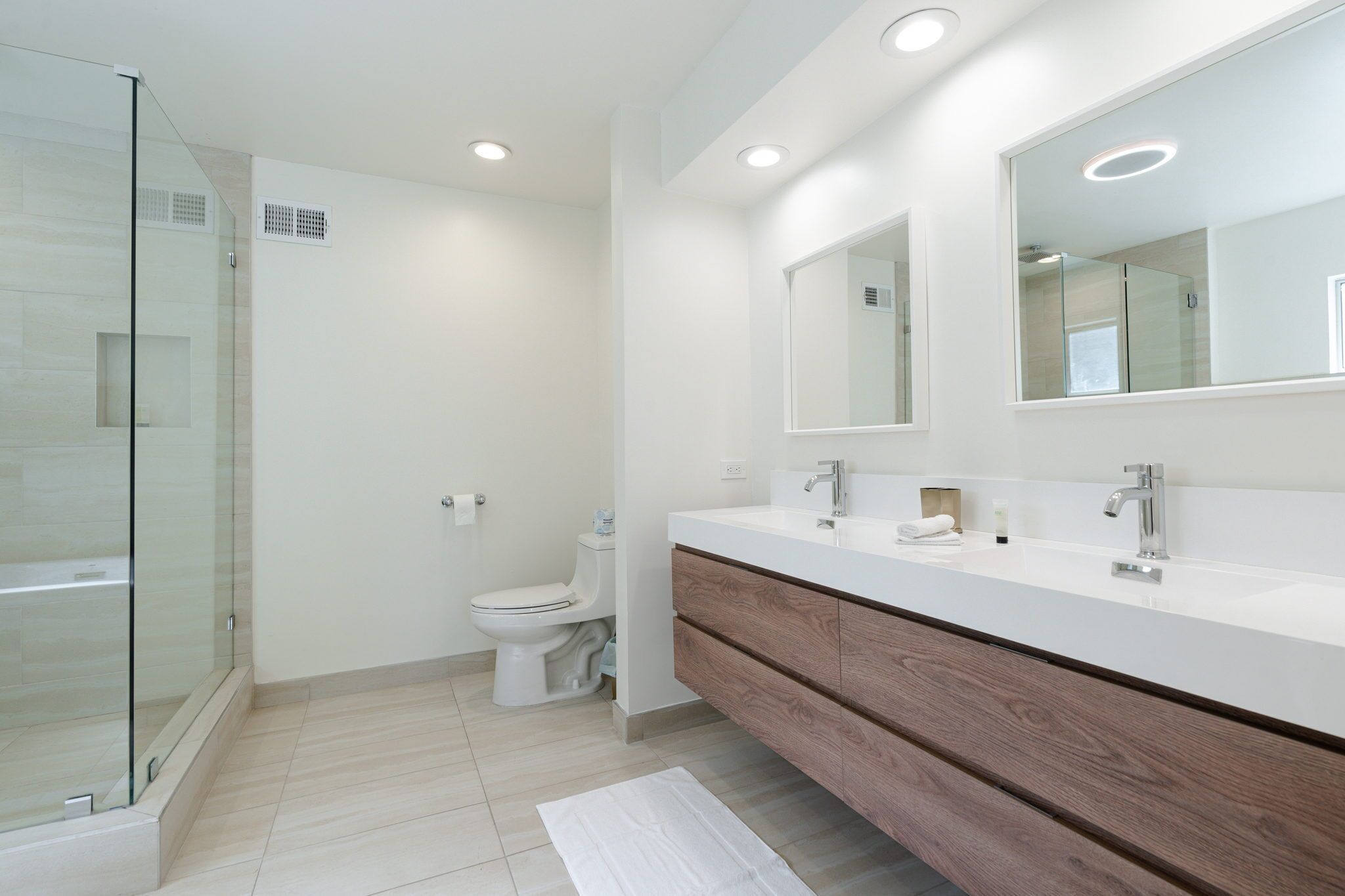 Picturesque Laurel Canyon Home w/Heated Pool/Spa