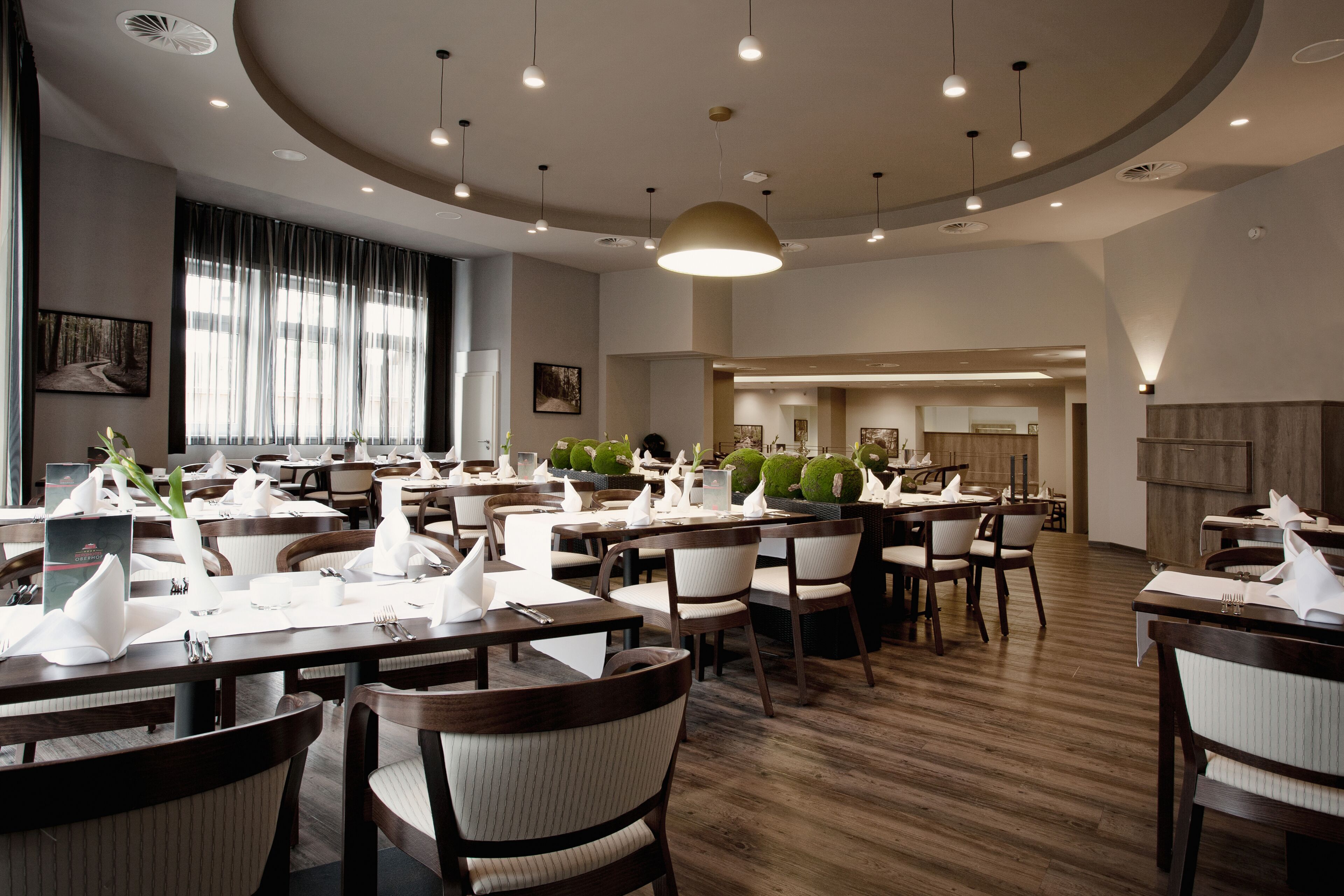 Aamiainen ja illallinen, paikallinen keittiö