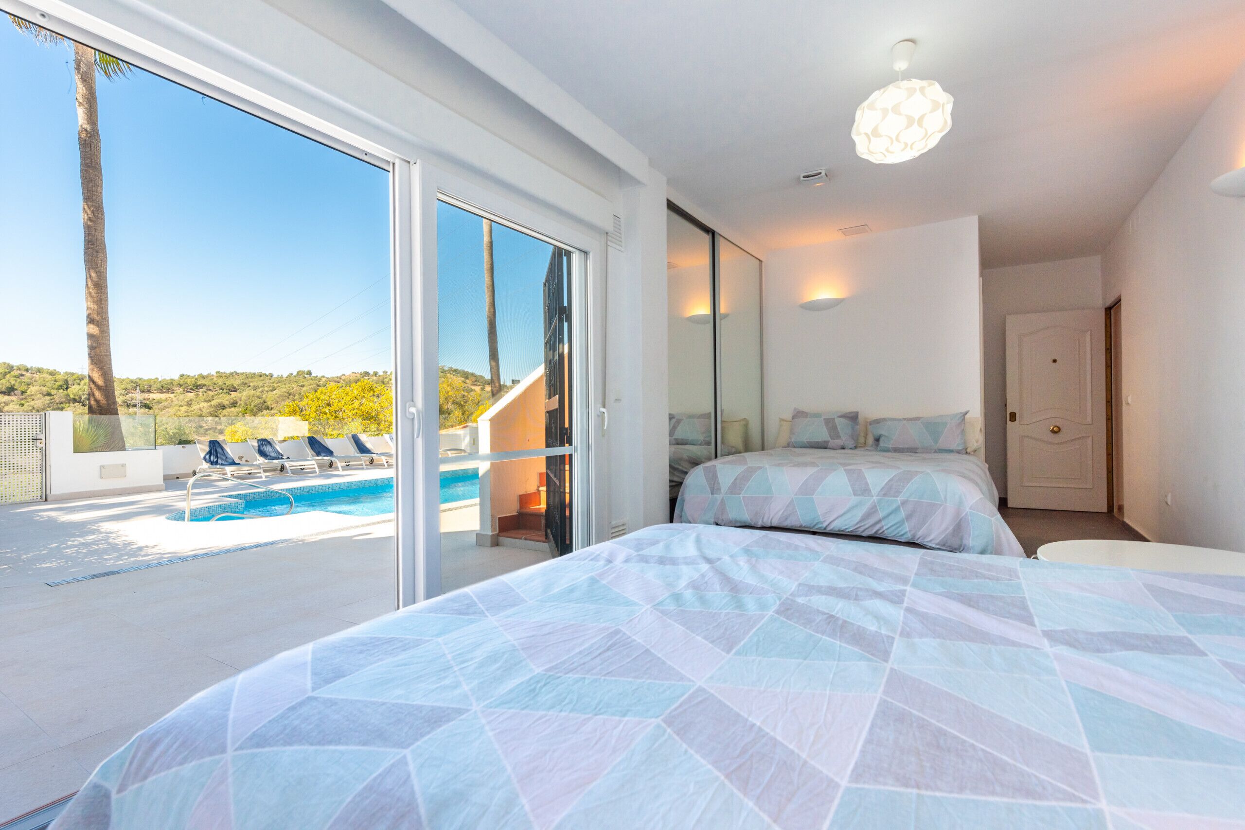 4 bedrooms, iron/ironing board, free WiFi, bed sheets