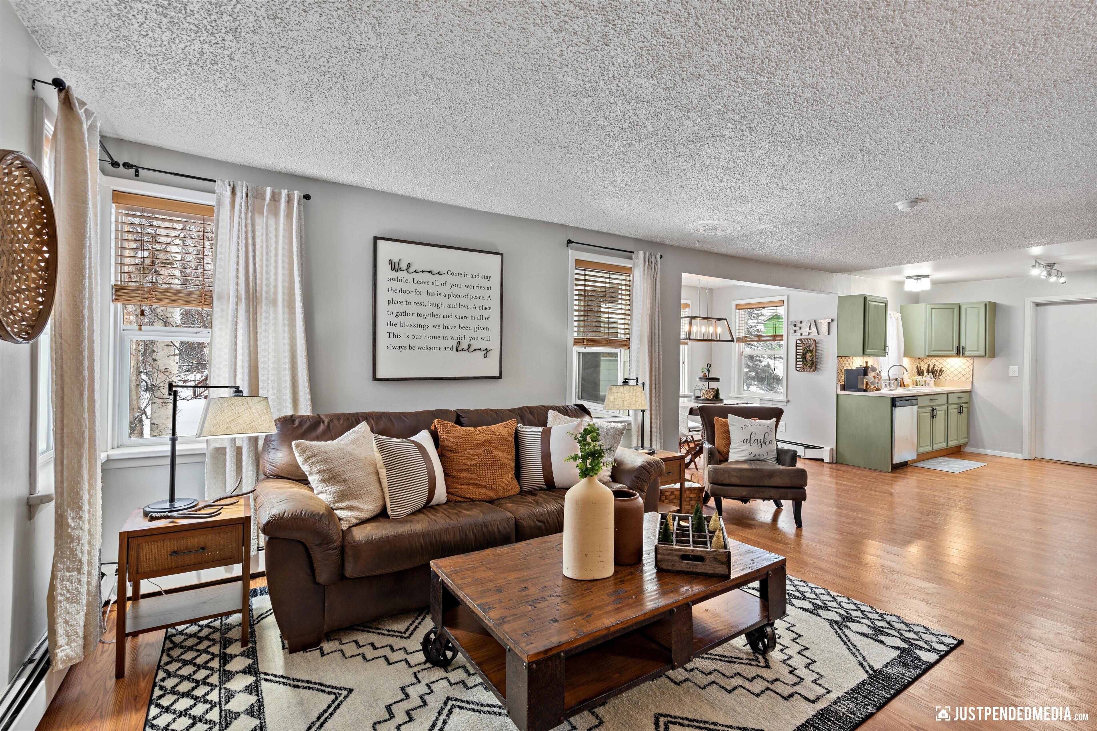 The Turnagain House • Bright & Cozy • Near Airport