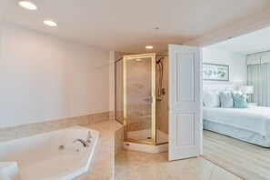 Combined shower/bathtub, hair dryer, towels - Caribe Resort B915 | Gorgeous 3/3 plus Media/Bunk Room! Best Sunset View! (Orange Beach)