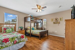6 habitaciones, escritorio, tabla de planchar con plancha y wifi gratis