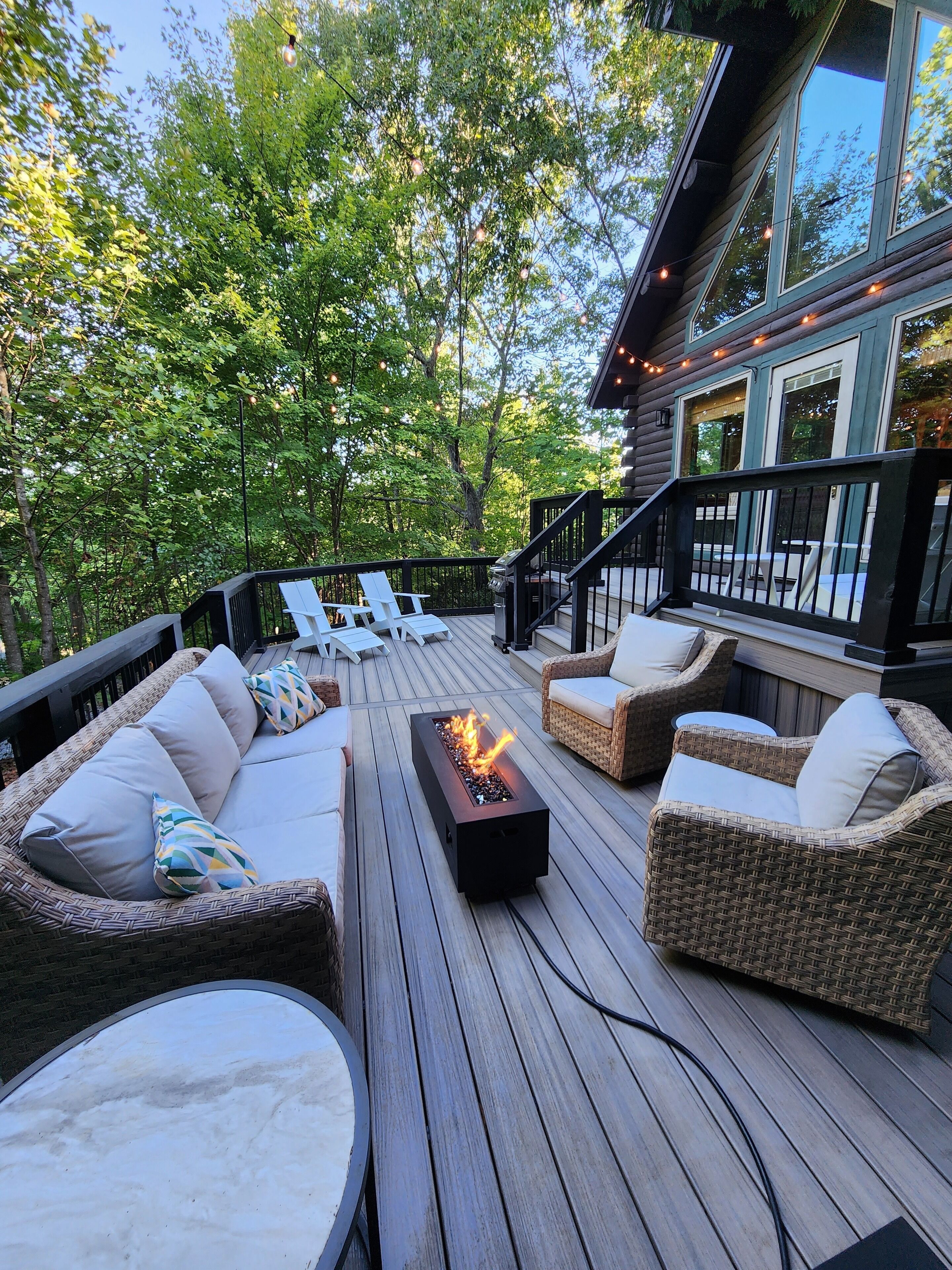 Cozy Cabin~Prime Location~Close to Hiking/Grocery/Dining~Pet Friendly