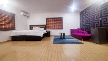 1 bedroom, free WiFi, bed sheets