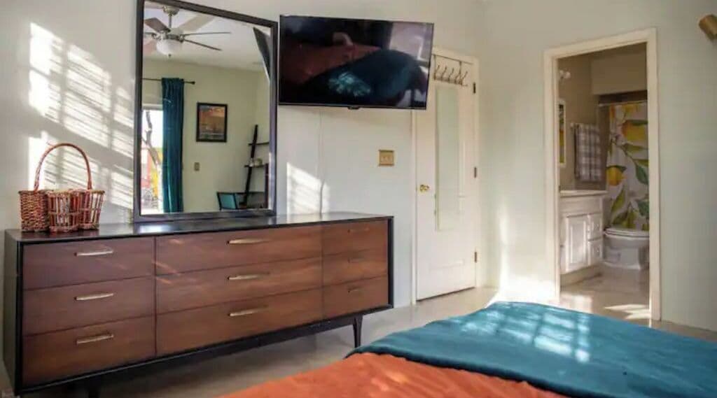 2 bedrooms, iron/ironing board, travel crib, WiFi