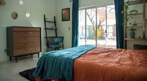 2 bedrooms, iron/ironing board, travel cot, WiFi