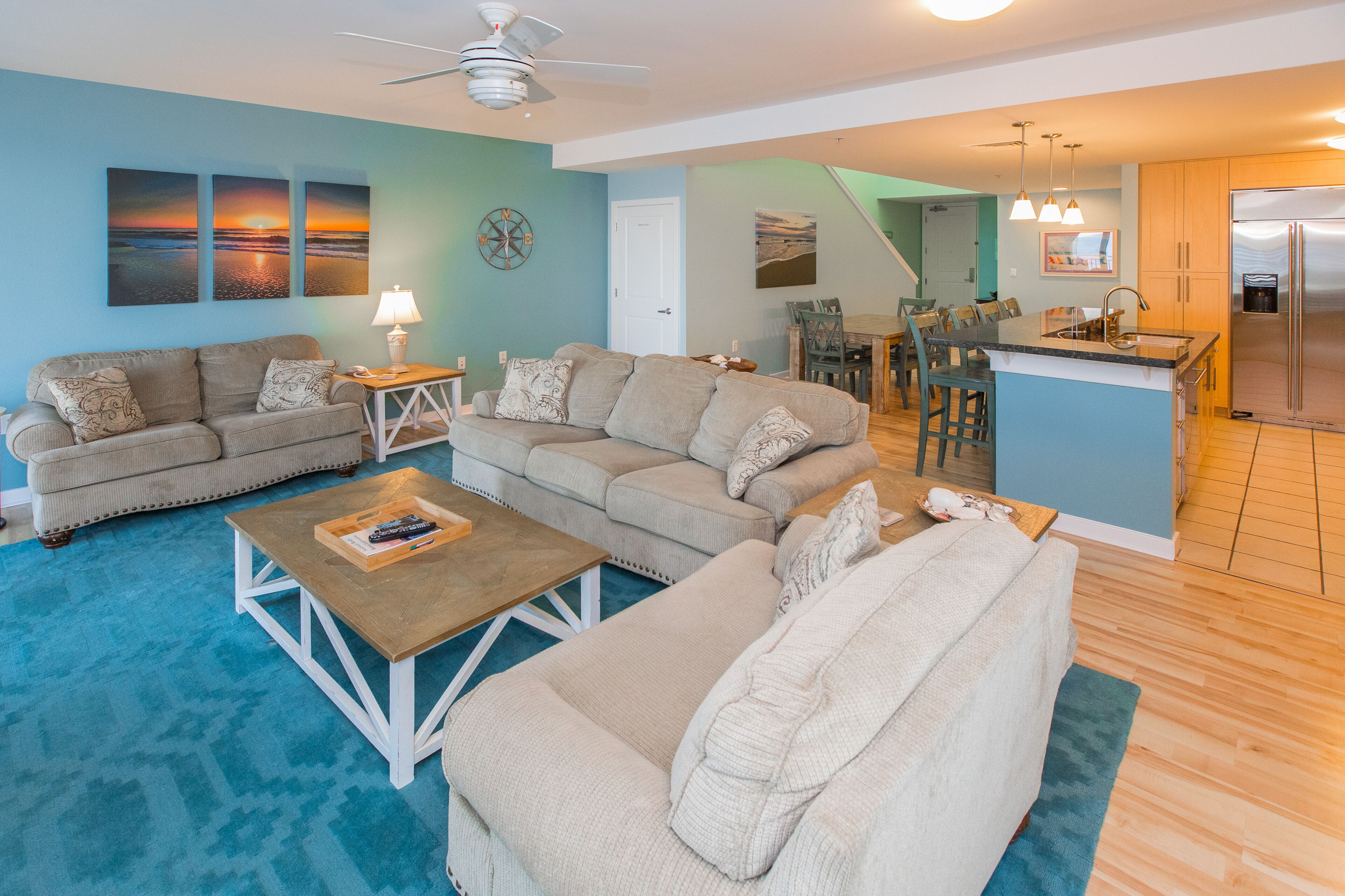 Oceanfront penthouse with 3 balconies, sunrise views, 3 pools & 2 gyms