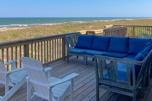 Property grounds - Oceanfront home with beach access, huge decks & pool table - great for groups (Virginia Beach)