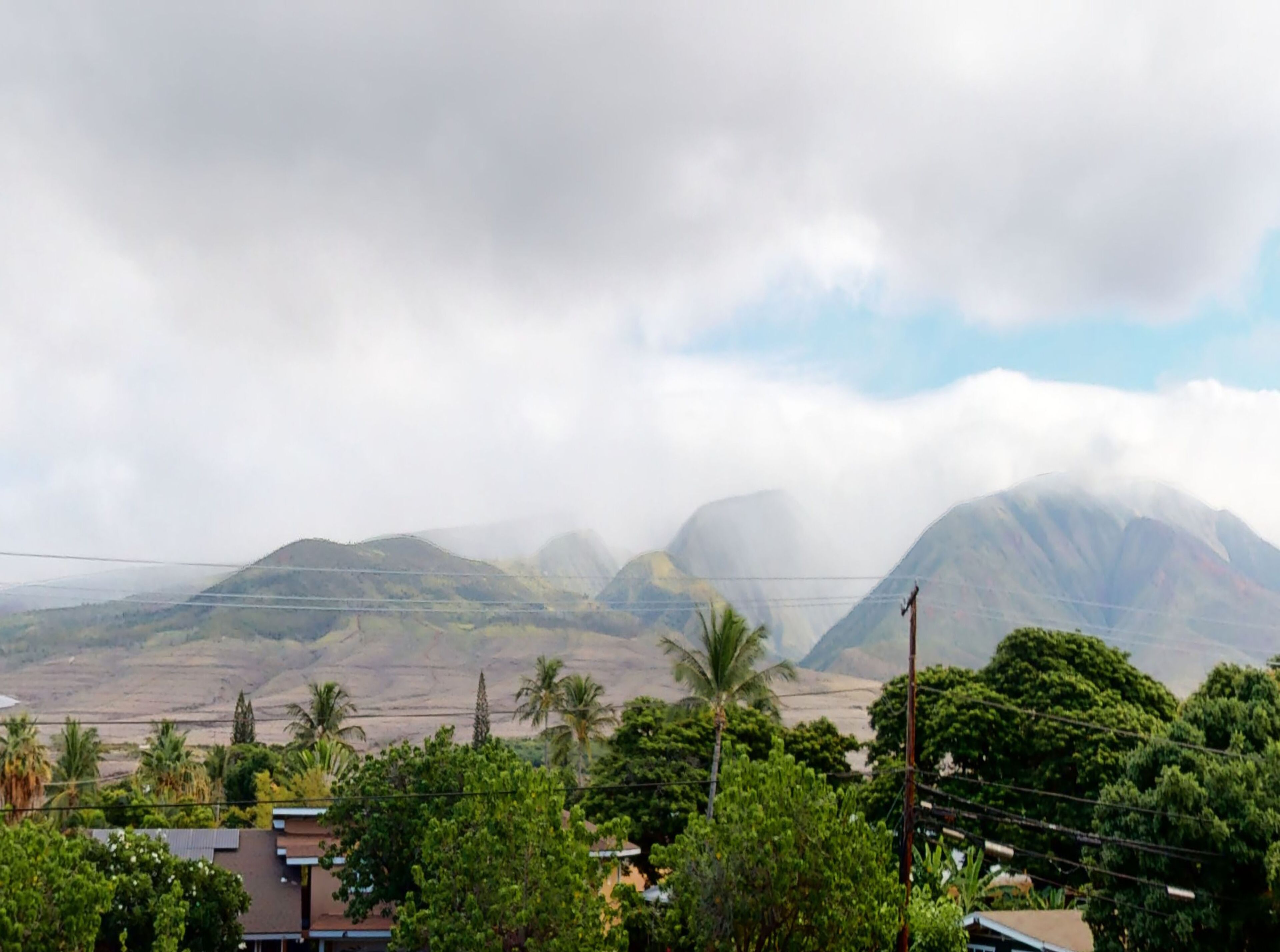 Mountain View Studio w/ Lanai & Shared Pool/Hot Tub - Steps to Beach & Front St.