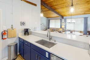 Interior - Remodeled, ocean view home with rooftop deck & fast WiFi - dog-friendly (Virginia Beach)