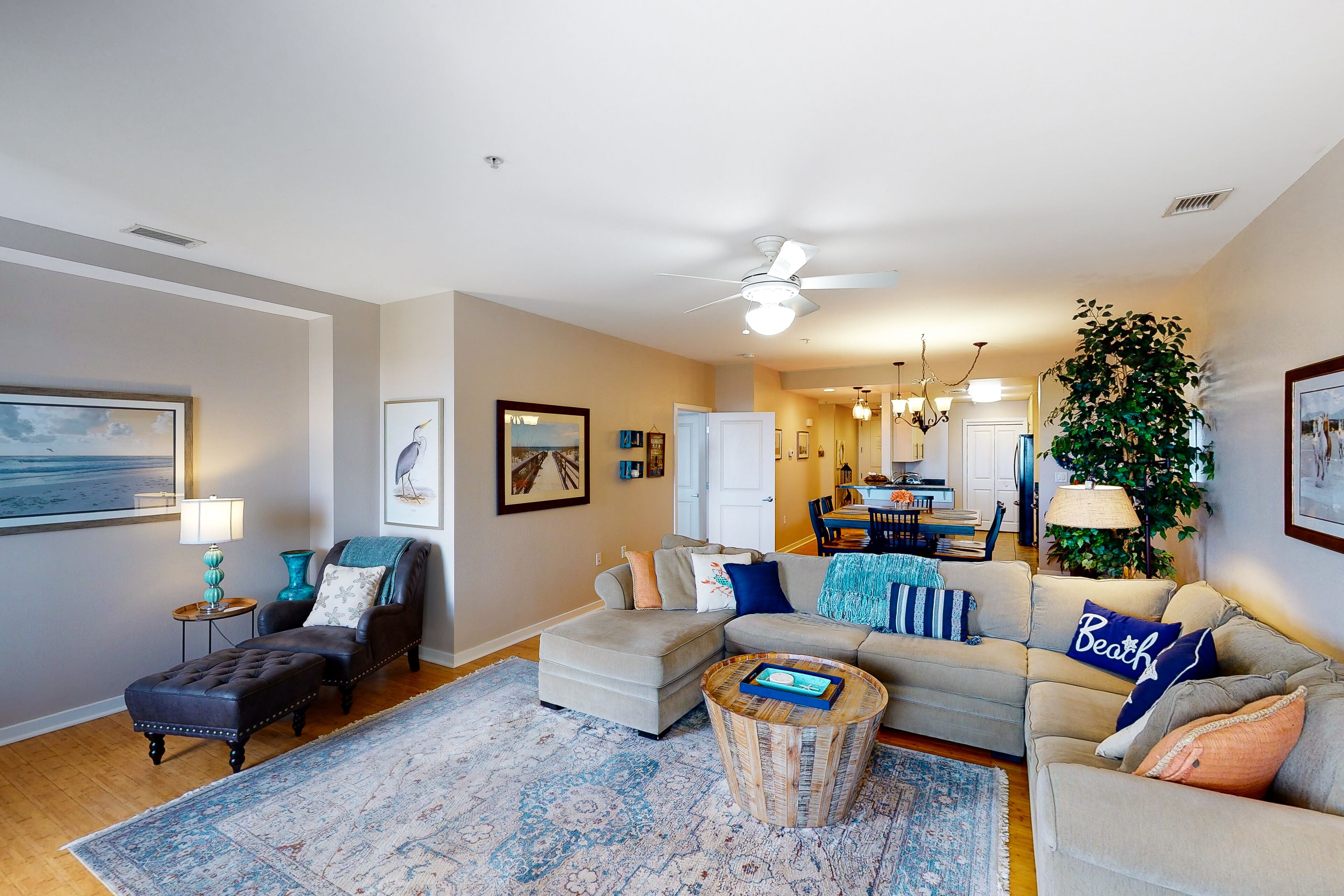 Great condo with 2 balconies, excellent ocean & bay views, 3 on-site pools & gym