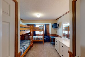 6 bedrooms, Internet, bed sheets