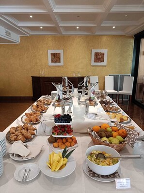 Petit déjeuner buffet compris tous les jours