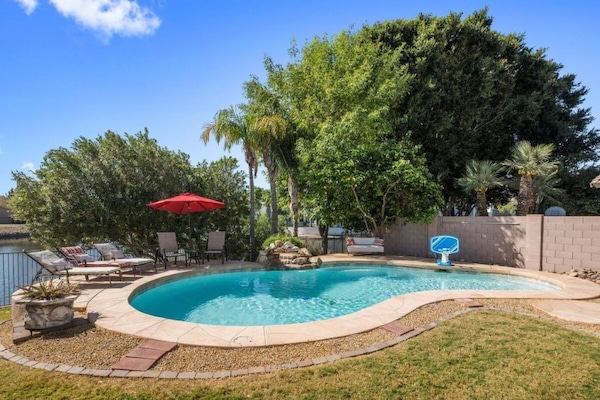 Piscine extérieure, piscine chauffée