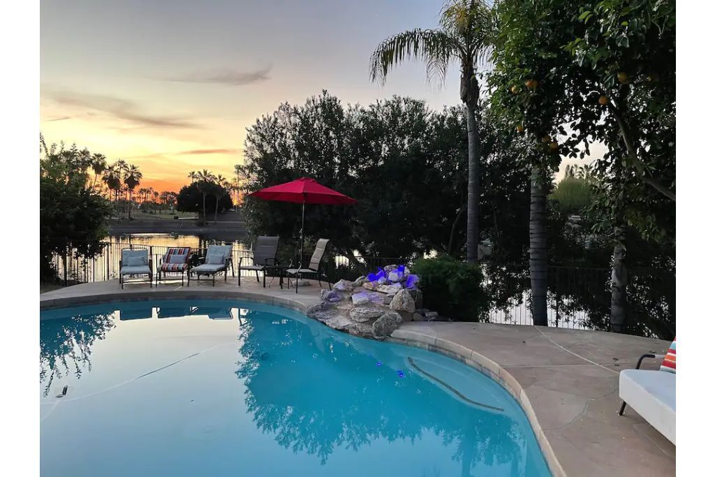 Waterfront & heated Pool Resort 18th Hole golf view, 2 king beds