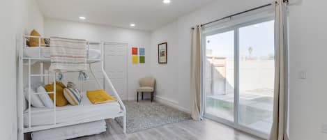 4 habitaciones, escritorio, tabla de planchar con plancha y wifi gratis