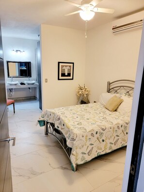 3 quartos, Wi-Fi de cortesia, roupa de cama