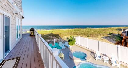 Oceanfront home w/elevator, private outdoor pool & hot tub - wedding-friendly