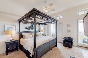 4 bedrooms, internet, bed sheets